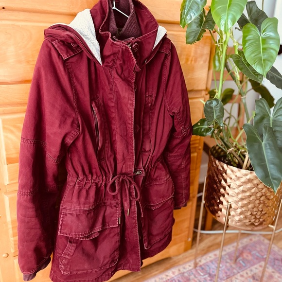 **REDUCED PRICE/DAMAGED!! Garage Tran-Seasonal Parka ✨ - Picture 2 of 7